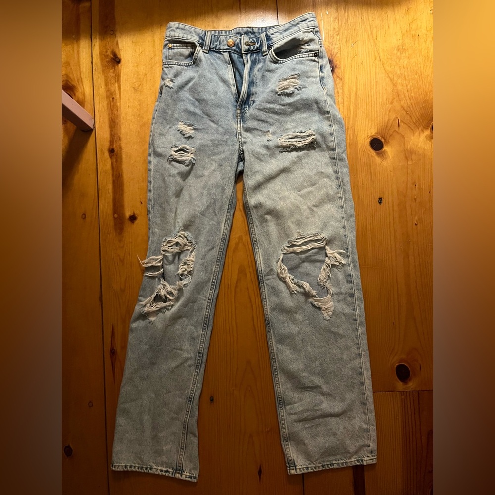 H&M Light Blue Distressed Women's Jeans